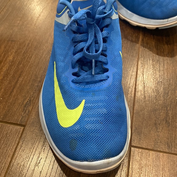 Running Nike sneakers size 7 - Picture 6 of 8